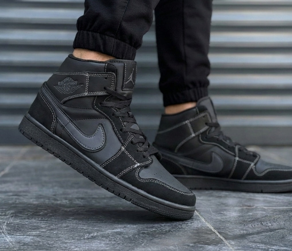 Air jordan black black